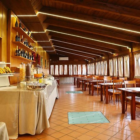 Hotel Max أفيرسا المظهر الخارجي الصورة