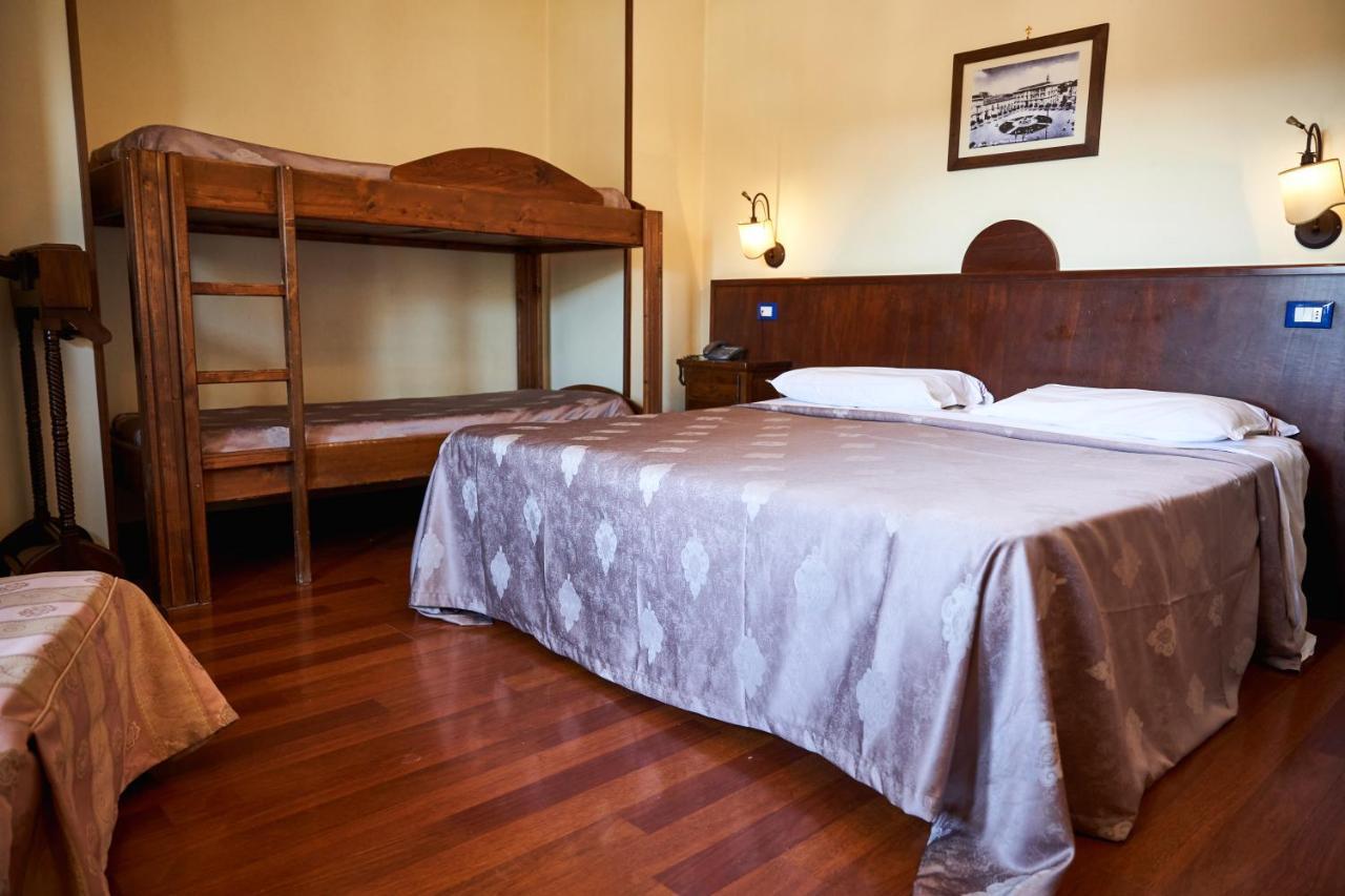 Hotel Max أفيرسا المظهر الخارجي الصورة