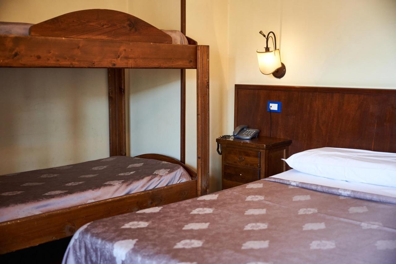 Hotel Max أفيرسا المظهر الخارجي الصورة
