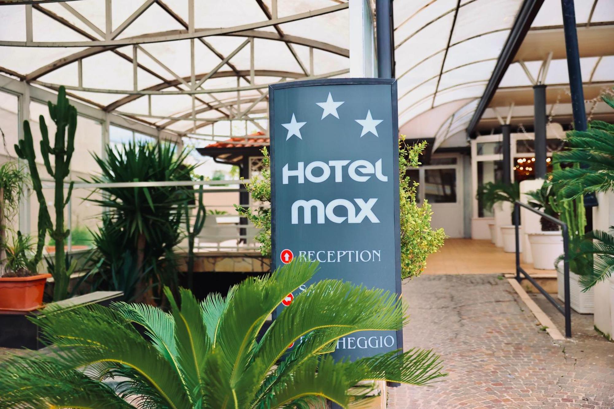 Hotel Max أفيرسا المظهر الخارجي الصورة