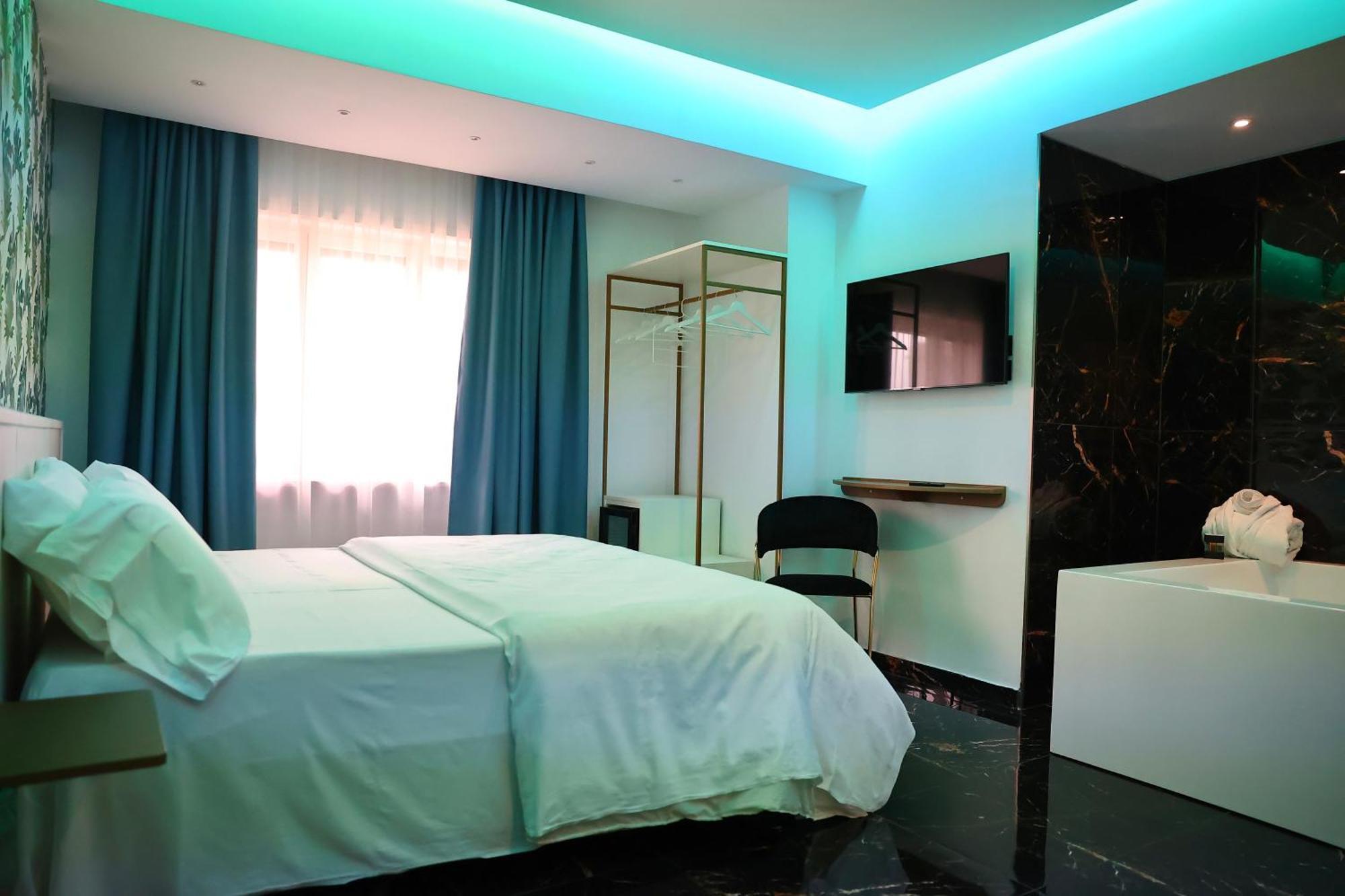 Hotel Max أفيرسا المظهر الخارجي الصورة