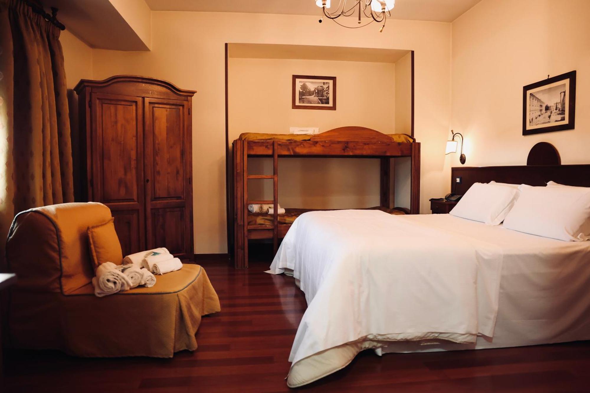 Hotel Max أفيرسا المظهر الخارجي الصورة