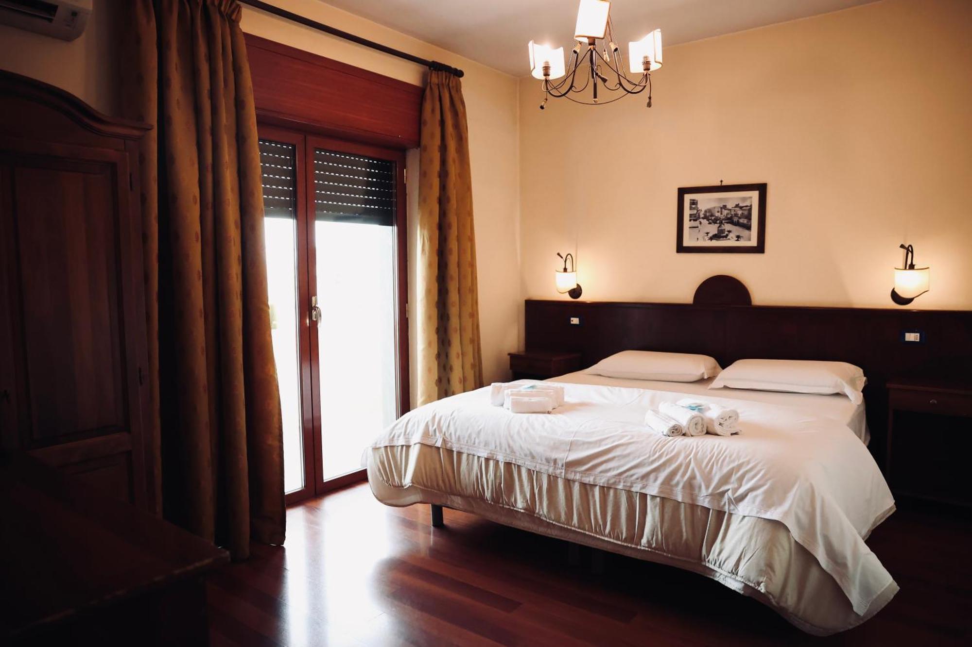 Hotel Max أفيرسا المظهر الخارجي الصورة