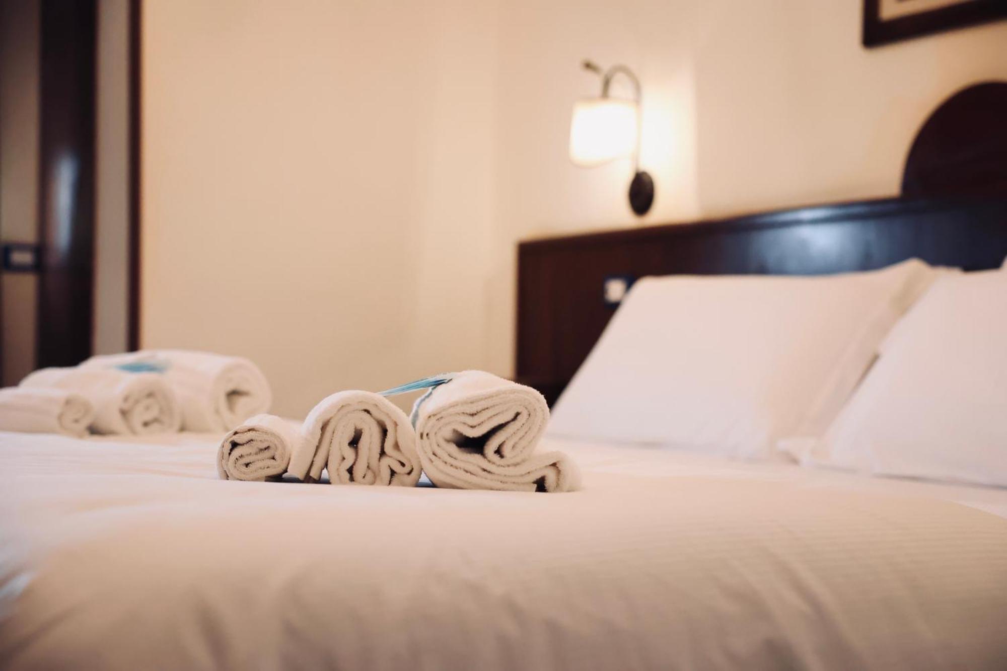 Hotel Max أفيرسا المظهر الخارجي الصورة