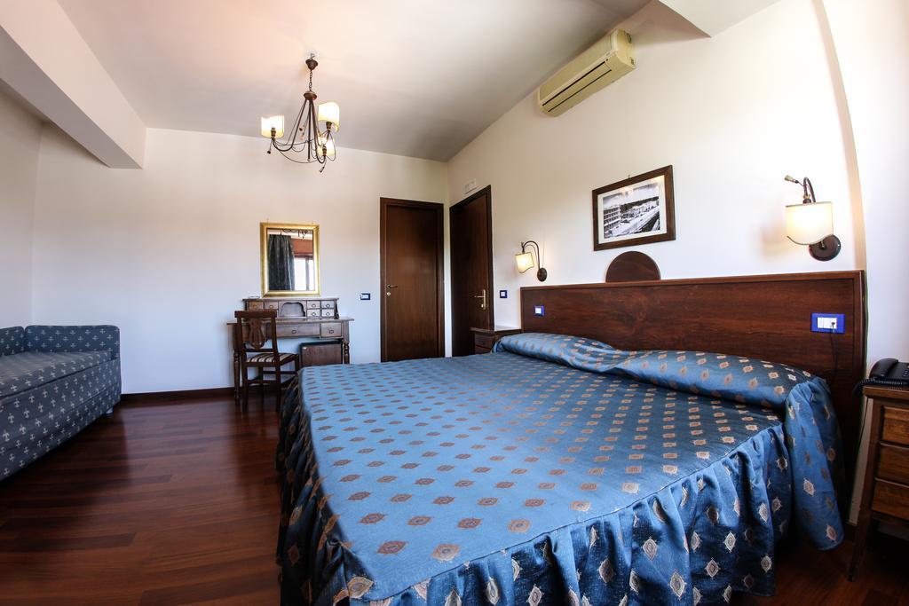 Hotel Max أفيرسا المظهر الخارجي الصورة