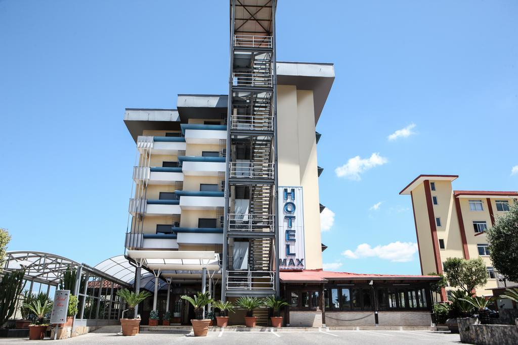 Hotel Max أفيرسا المظهر الخارجي الصورة