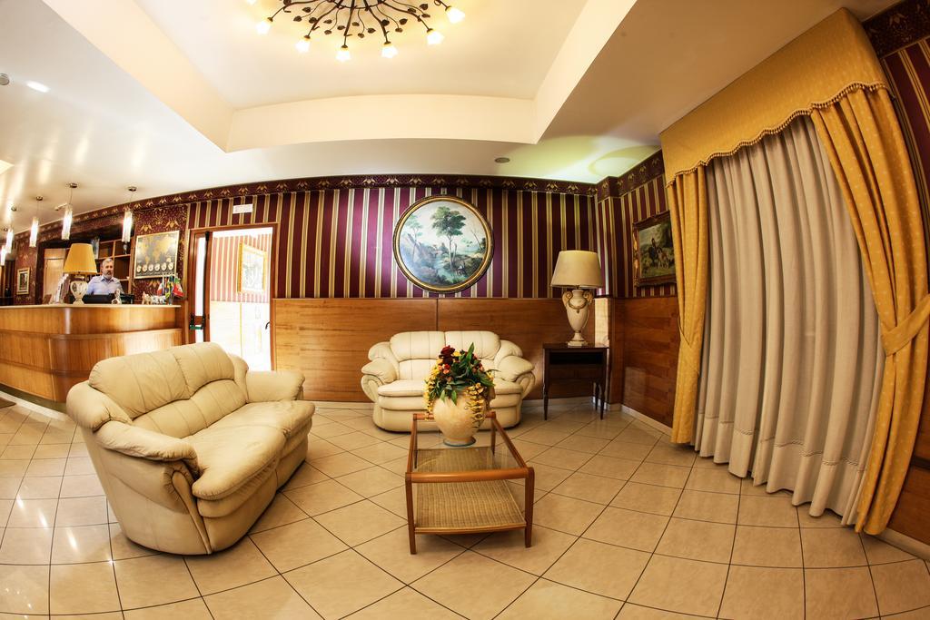 Hotel Max أفيرسا المظهر الخارجي الصورة